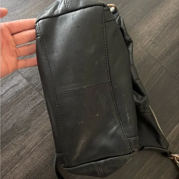 Frye Lexi Black Leather Zipper Trim Hobo Shoulder Bag Purse BROKEN ZIPPER - Picture 7 of 8